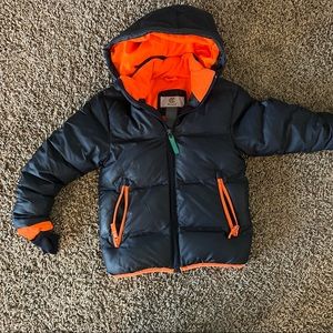 Boys winter coat, size XS, like new!